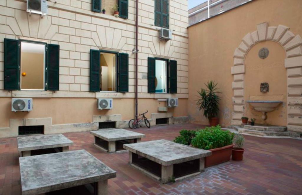 Acomodação com café da manhã  Eat&sleep Roma